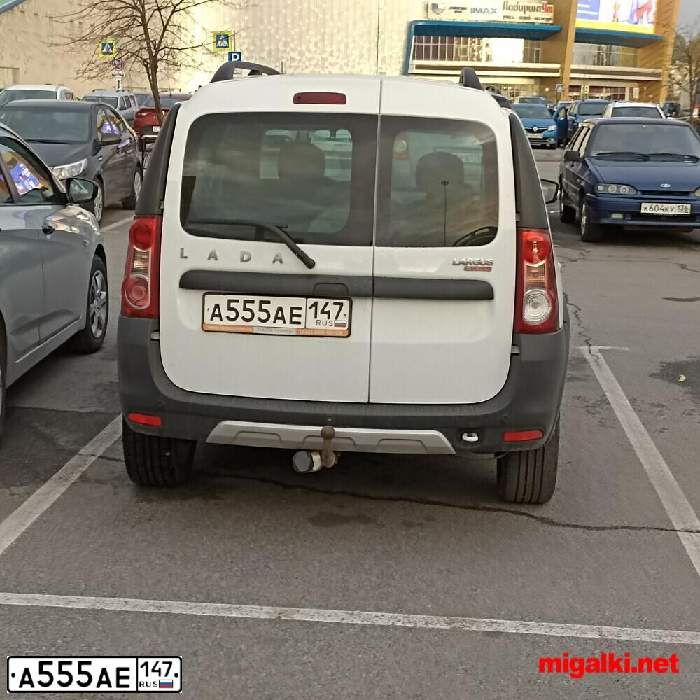Фото автомобиля LADA LARGUS, 2019 — госномер А555АЕ147. Цвет: Белый