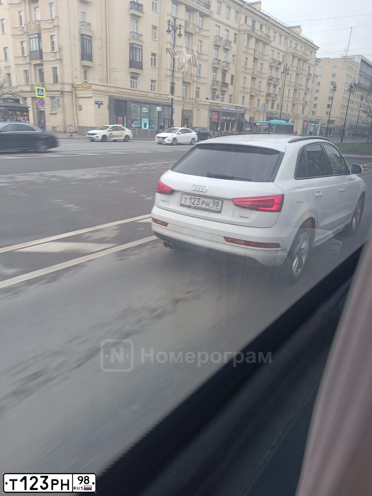 Фото автомобиля PEUGEOT 407, 2004 — госномер Т123РН98. Цвет: СВЕТЛО-СЕРЫЙ