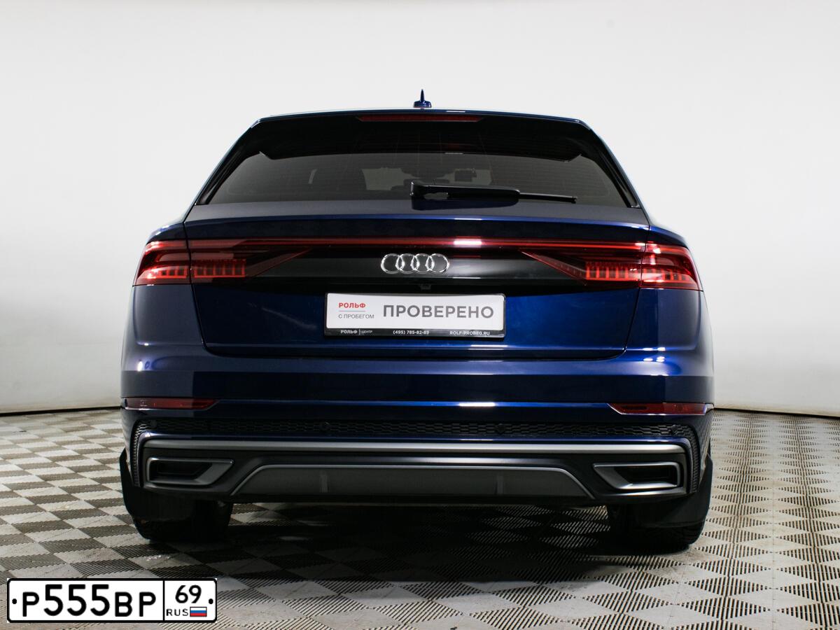 Фото автомобиля AUDI Q8, 2019 — госномер Р555ВР69. Цвет: синий