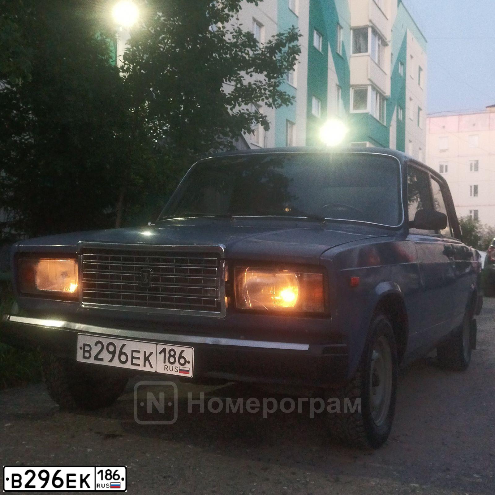 Фото автомобиля LADA 2107 LADA, 2007 — госномер В296ЕК186. Цвет: СИНИЙ
