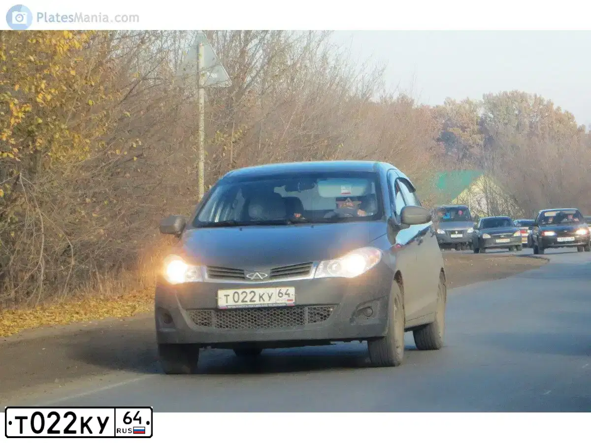 Фото автомобиля CHERY BONUS /A13/, 2012 — госномер Т022КУ64. Цвет: БЕЖЕВЫЙ