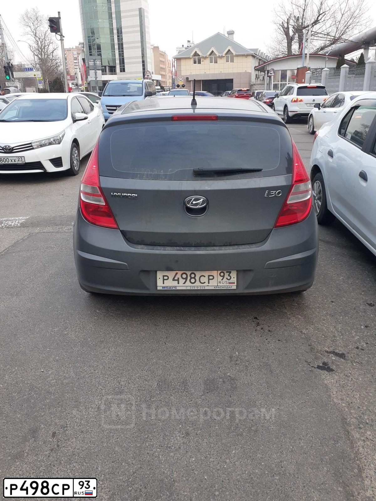 Фото автомобиля HYUNDAI I30, 2009 — госномер Р498СР93. Цвет: СЕРЫЙ