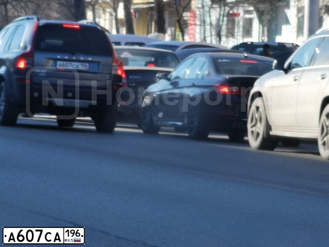 Фото автомобиля VOLVO XC90, 2004 — госномер А607СА196. Цвет: СЕРЫЙ