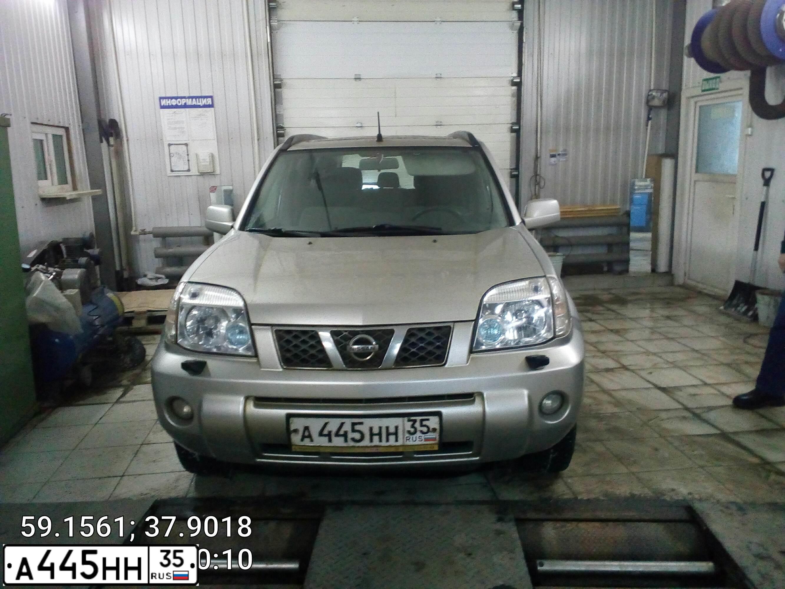 Фото автомобиля NISSAN X-TRAIL, 2006 — госномер М945МЕ35. Цвет: Серебристый
