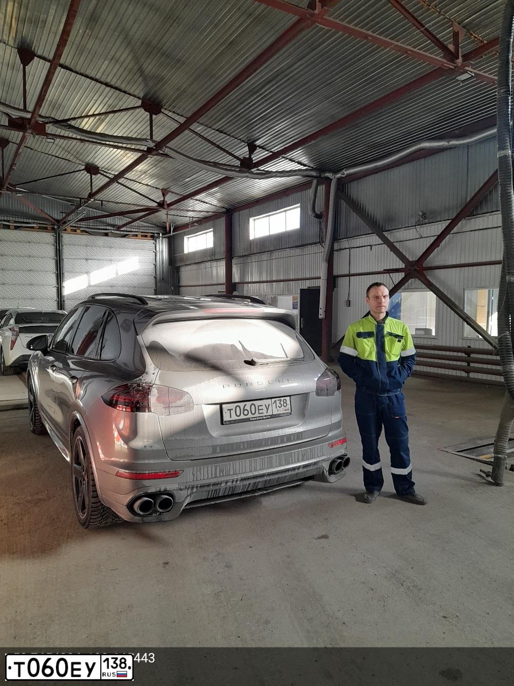 Фото автомобиля MERCEDES E-KLASSE, 2017 — госномер Т060ЕУ138. Цвет: ЧЕРНЫЙ