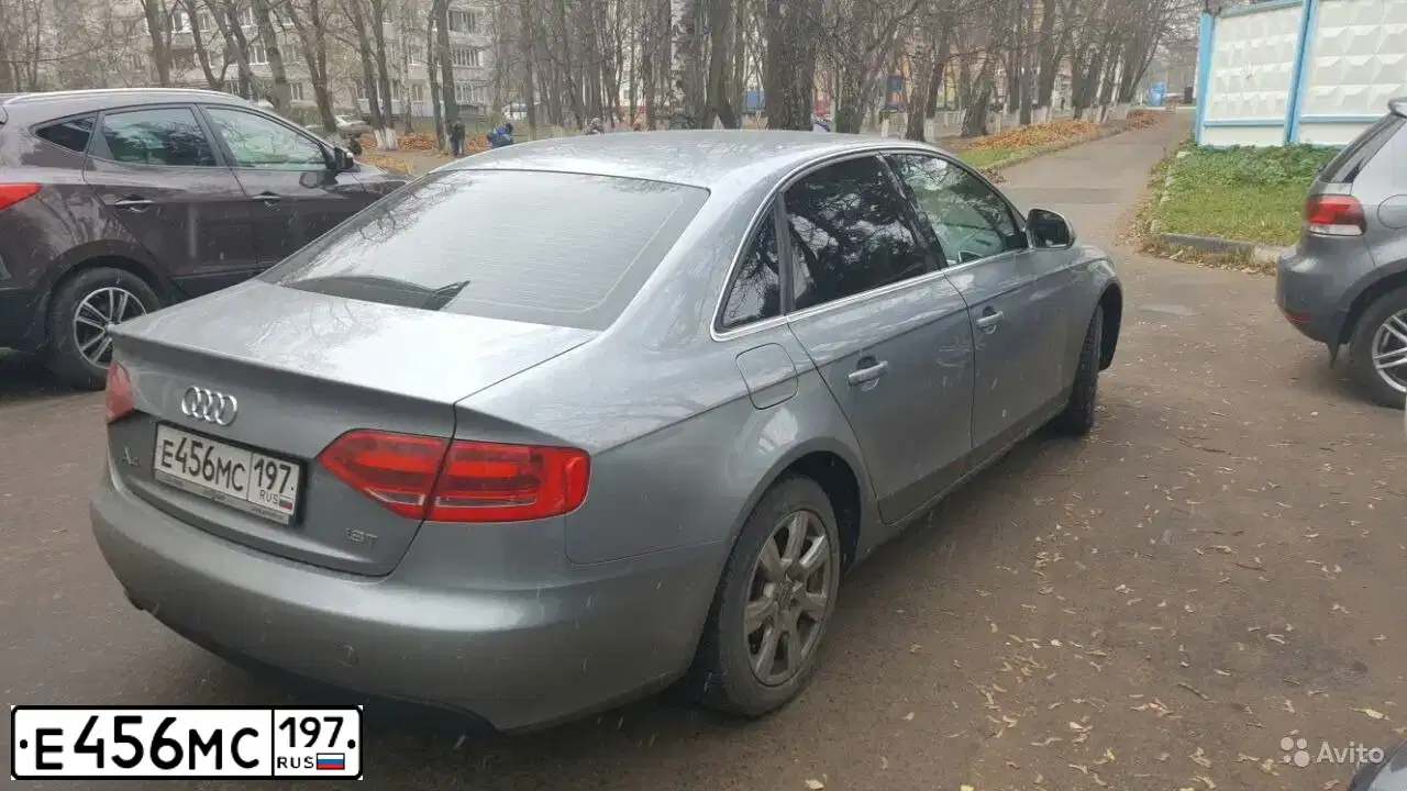 Фото автомобиля AUDI A4, 2008 — госномер У856ТУ33. Цвет: СЕРЫЙ