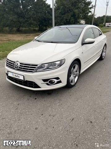 Фото автомобиля VOLKSWAGEN CC, 2014 — госномер М023ММ26. Цвет: Белый