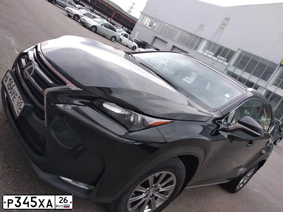 Фото автомобиля KIA RIO, 2012 — госномер Р345ХА26. Цвет: СЕРЕБРИСТЫЙ