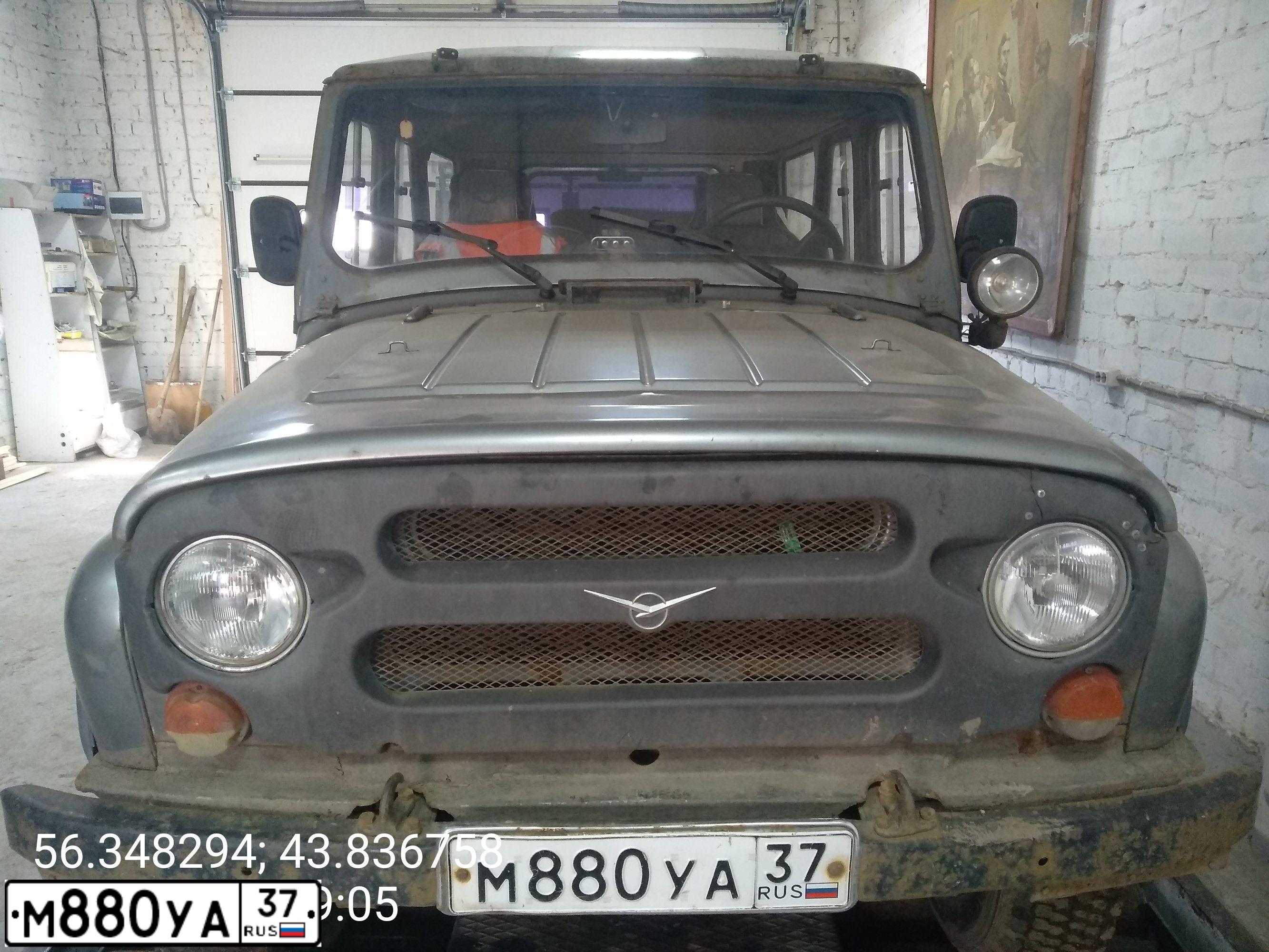 Фото автомобиля UAZ 3151 / HUNTER, 2000 — госномер М880УА37. Цвет: СВЕТЛО-СЕРЫЙ