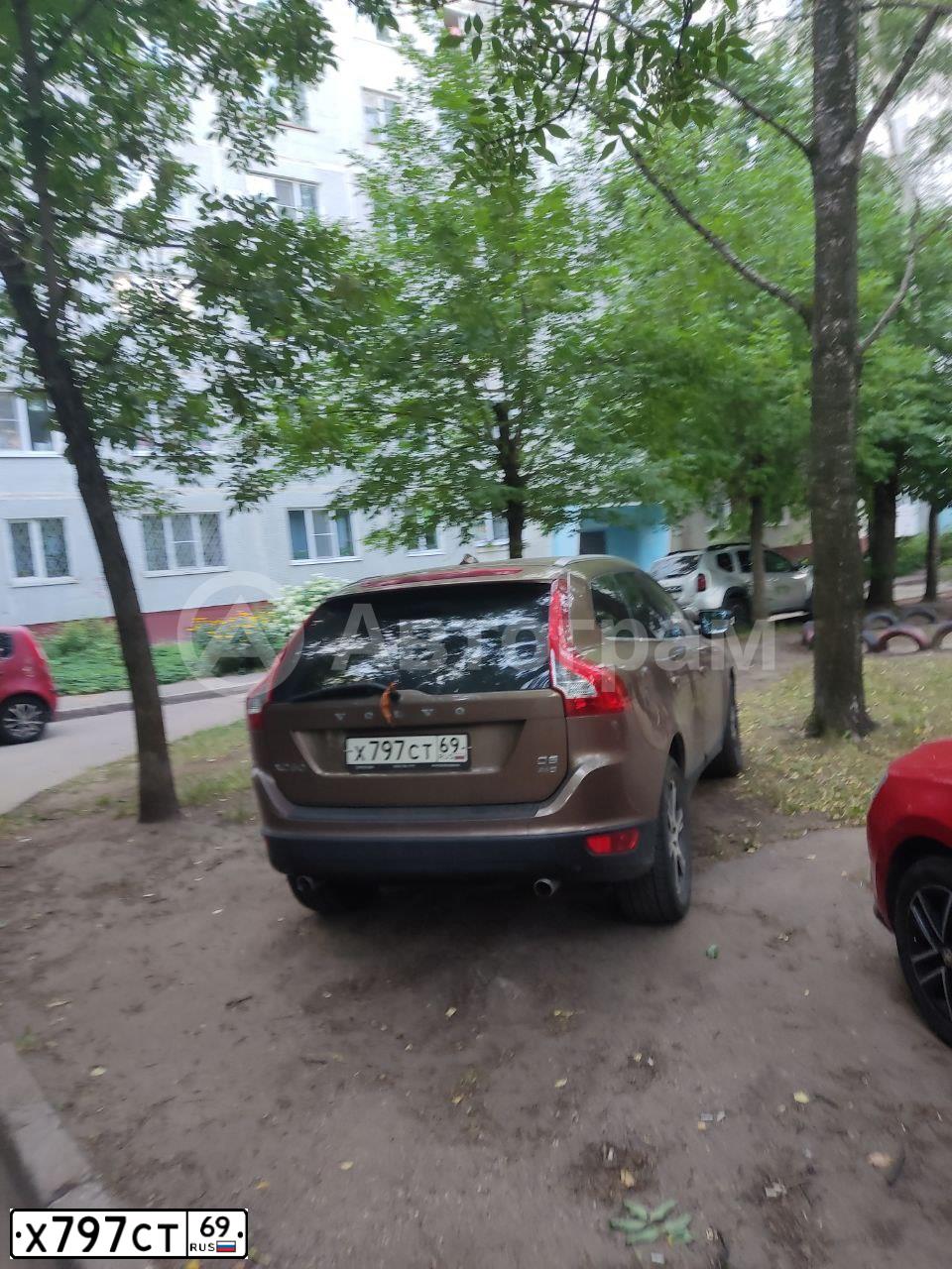 Фото автомобиля MITSUBISHI LANCER, 2006 — госномер О578ЕР40. Цвет: СЕРЫЙ