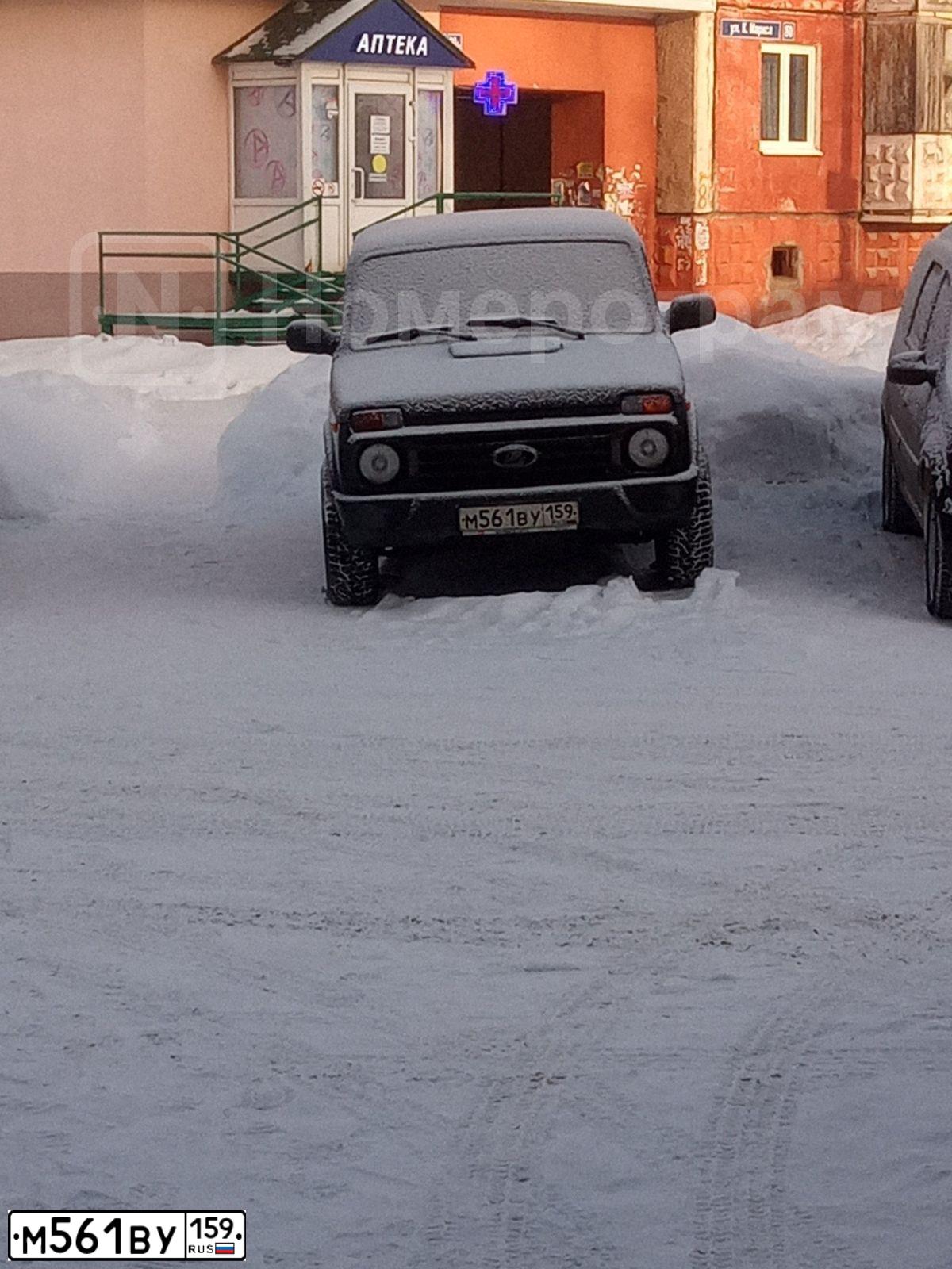 Фото автомобиля LADA 2121 NIVA, 2016 — госномер Х131НМ163. Цвет: ЧЕРНЫЙ