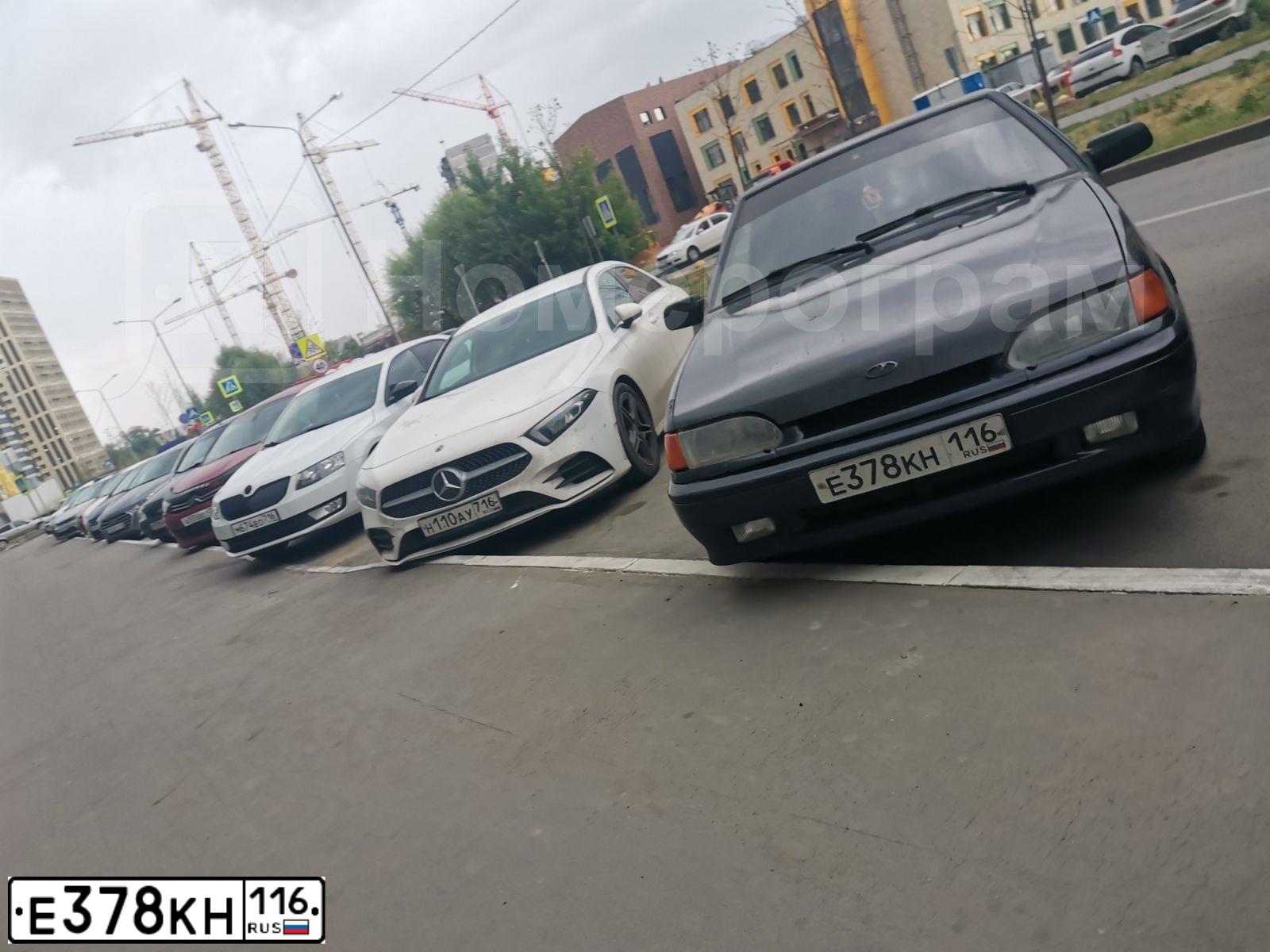 Фото автомобиля LADA 2114 SAMARA, 2007 — госномер Е378КН116. Цвет: ГРАФИТОВЫЙ МЕТАЛЛИК