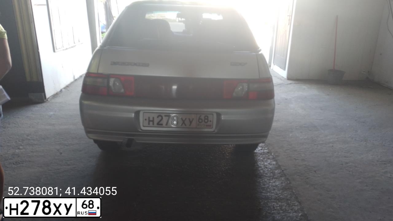 Фото автомобиля LADA 2112, 2006 — госномер Е001КК48. Цвет: СВ СЕРЕБР МЕТАЛЛ
