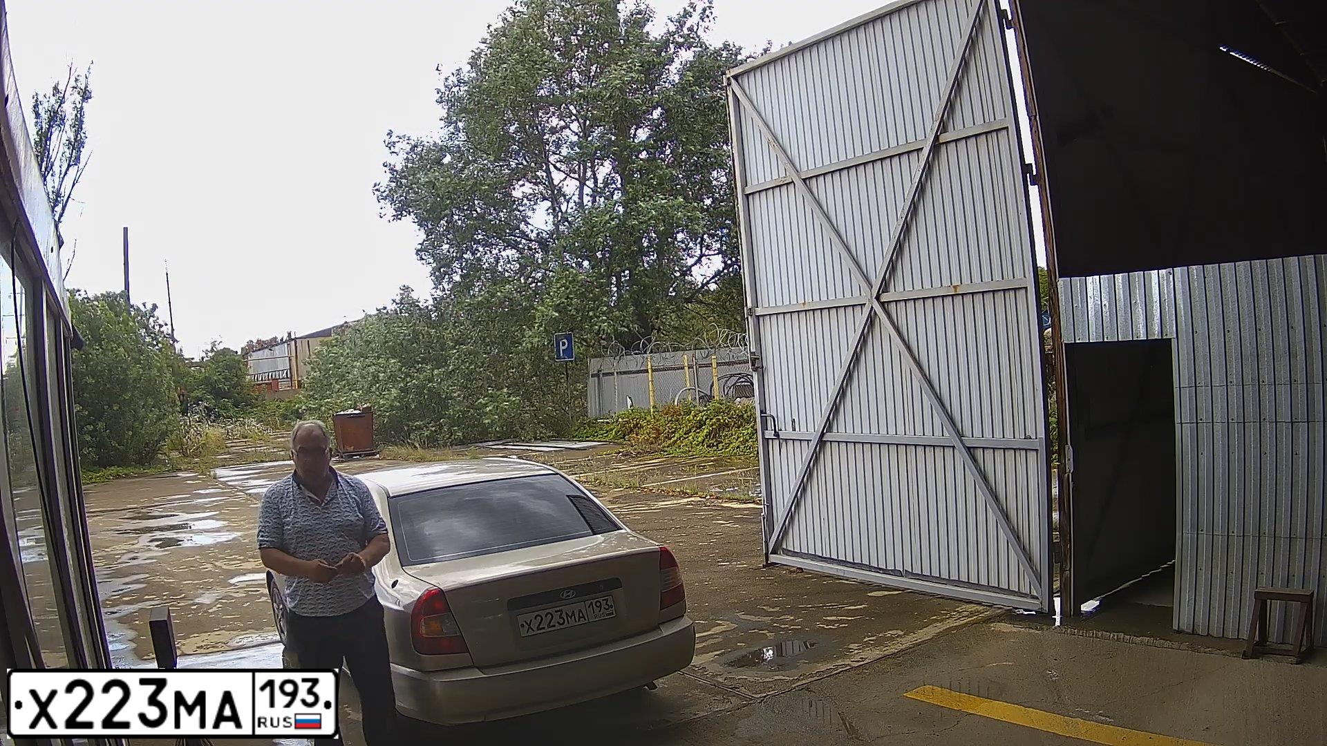 Фото автомобиля TAGAZ ACCENT, 2004 — госномер Н410РС97. Цвет: БЕЖЕВЫЙ