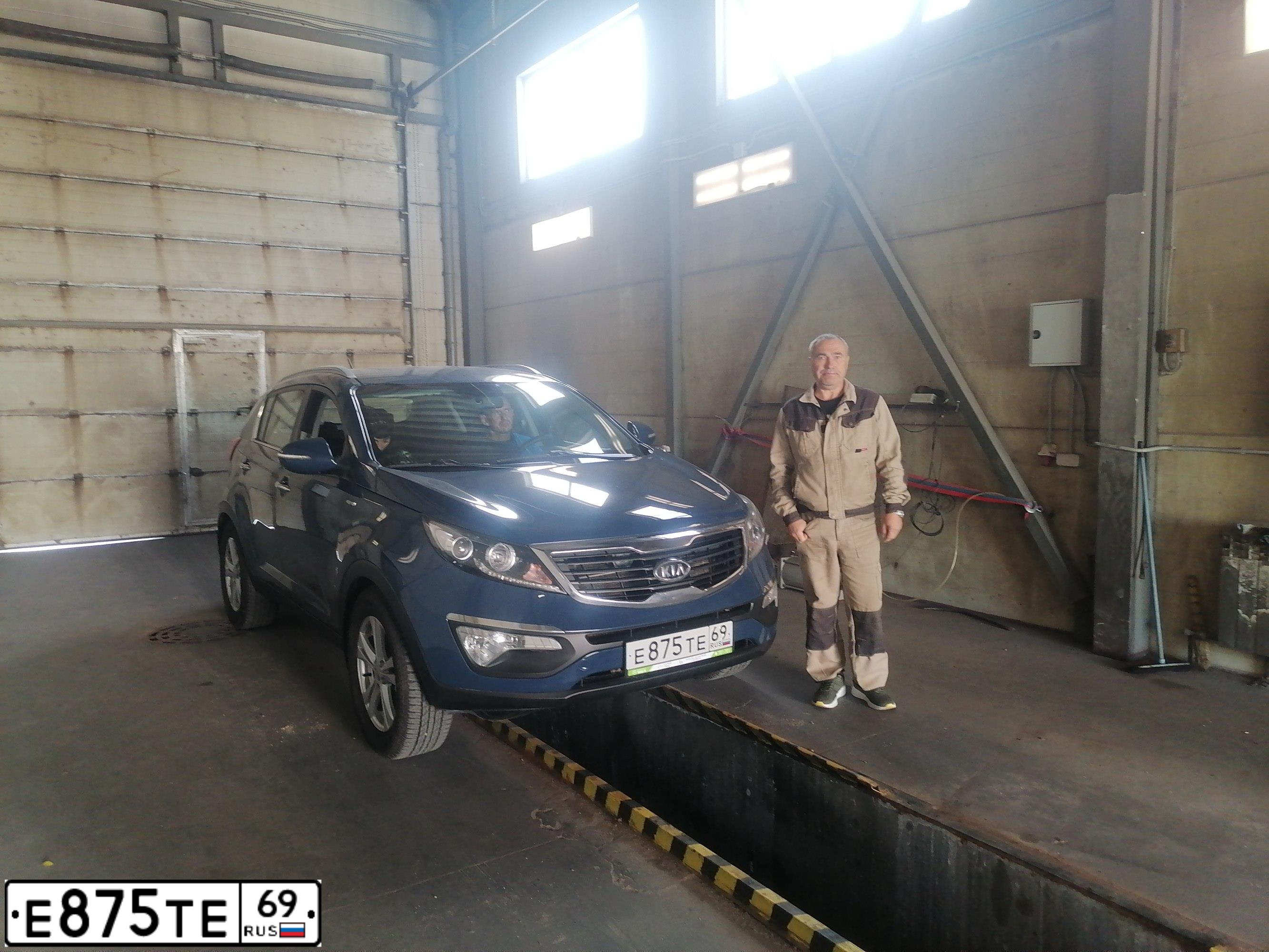 Фото автомобиля KIA SPORTAGE, 2011 — госномер Р749ТН69. Цвет: синий