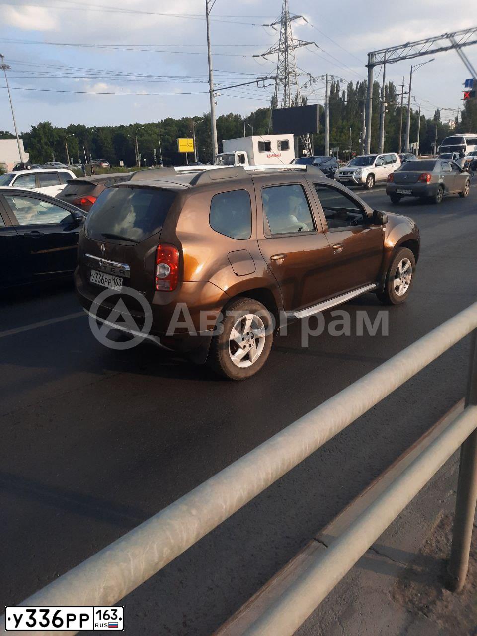 Фото автомобиля RENAULT DUSTER, 2014 — госномер У336РР163. Цвет: Коричневый