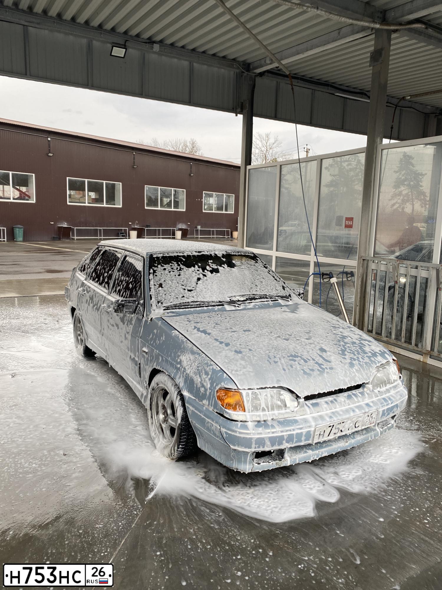 Фото автомобиля LADA 2114 SAMARA, 2004 — госномер Н753НС26. Цвет: СЕРЕБРИСТО - ЖЕЛТЫЙ