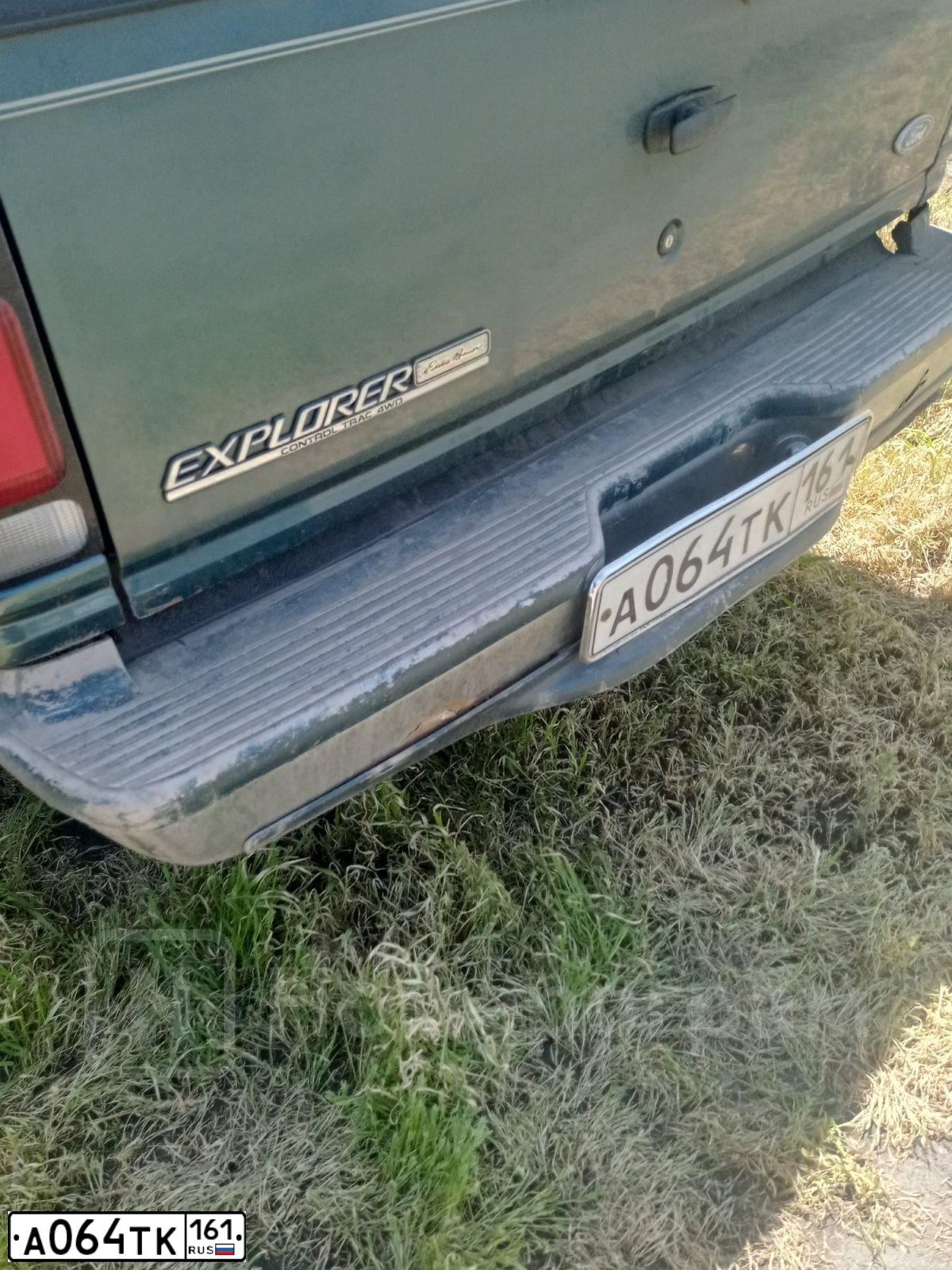 Фото автомобиля FORD EXPLORER, 1996 — госномер А064ТК161. Цвет: ЗЕЛЕНЫЙ