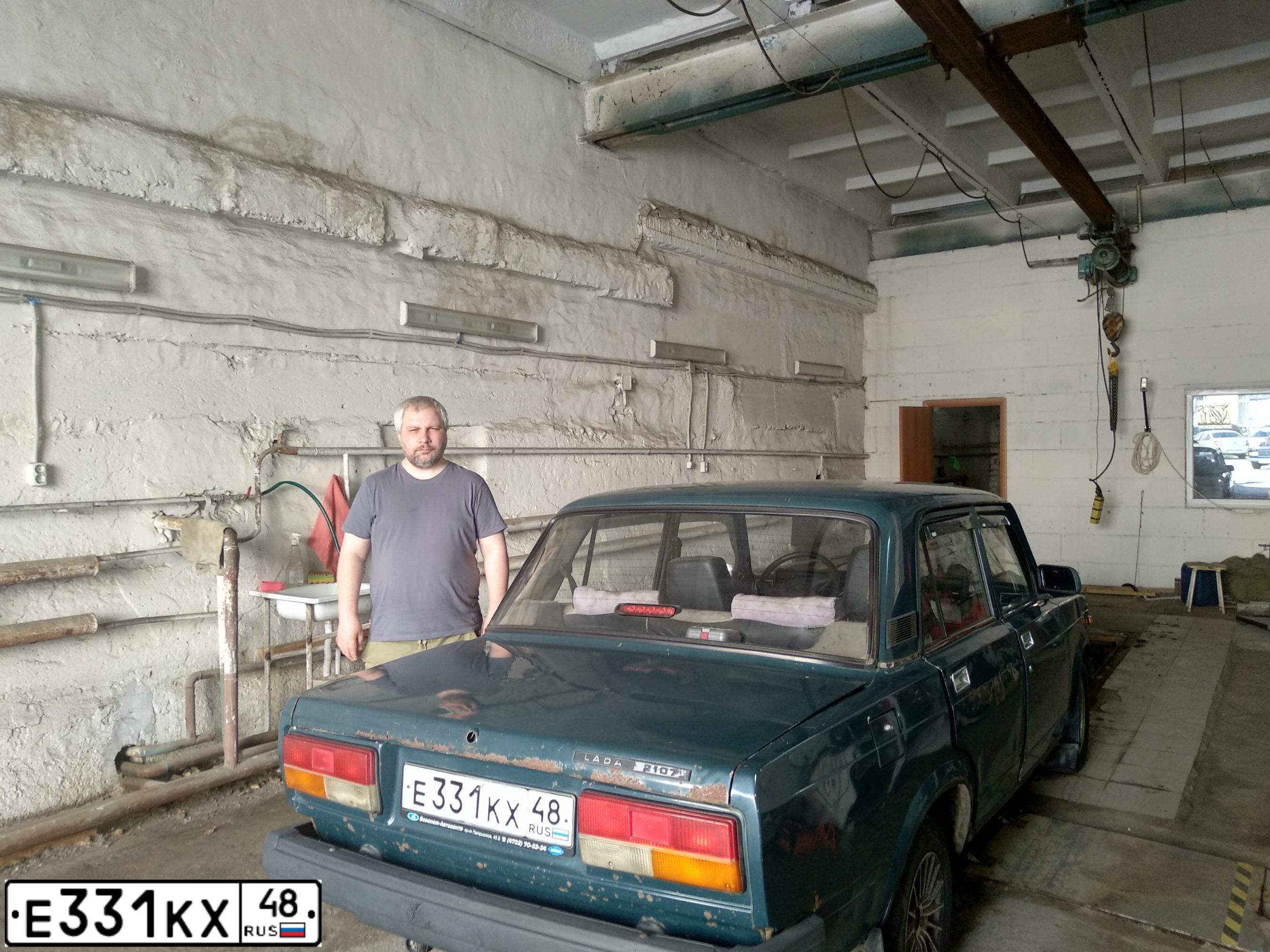 Фото автомобиля LADA 2107, 2006 — госномер Е331КХ48. Цвет: Сине-зеленый