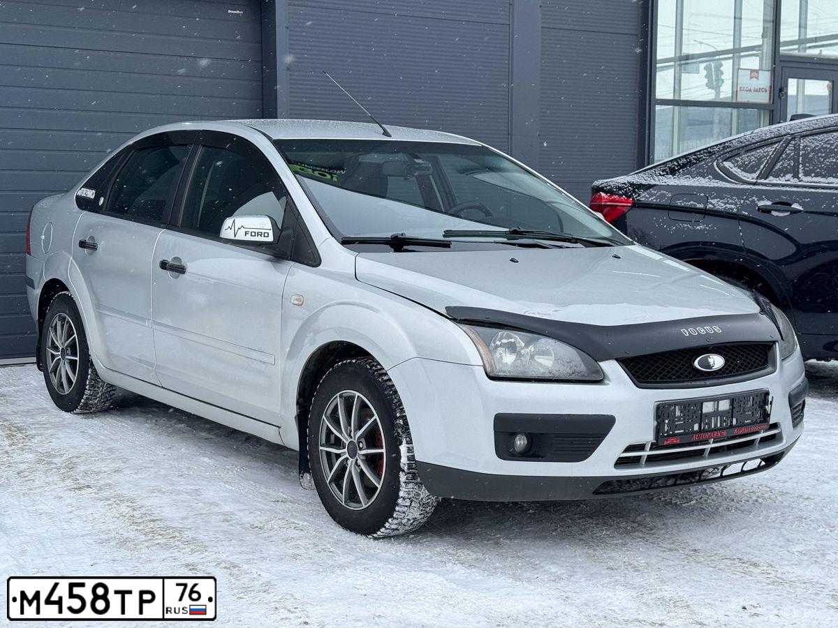 Фото автомобиля FORD D FOCUS, 2005 — госномер М458ТР76. Цвет: СЕРЫЙ