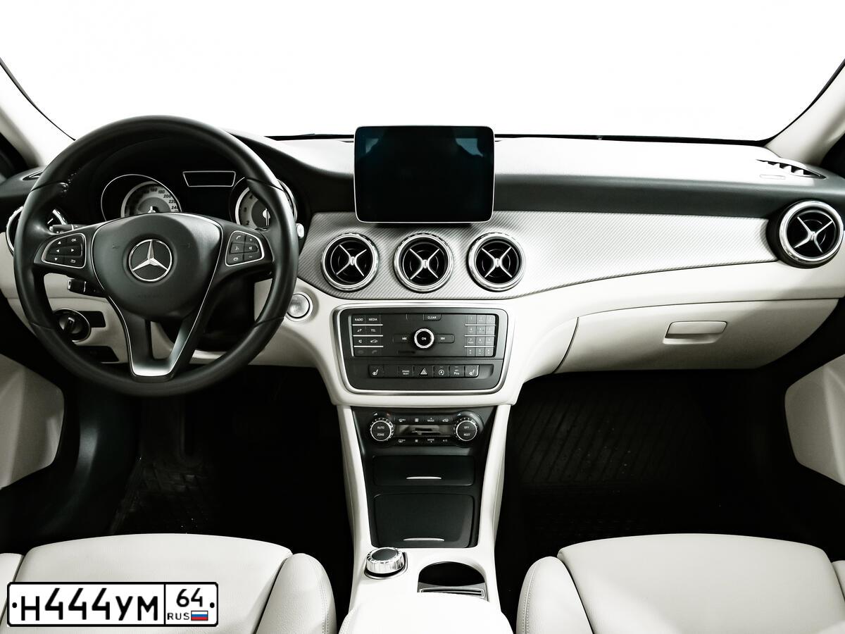Фото автомобиля MERCEDES-BENZ GLA200, 2016 — госномер В442РЕ51. Цвет: ЧЕРНЫЙ