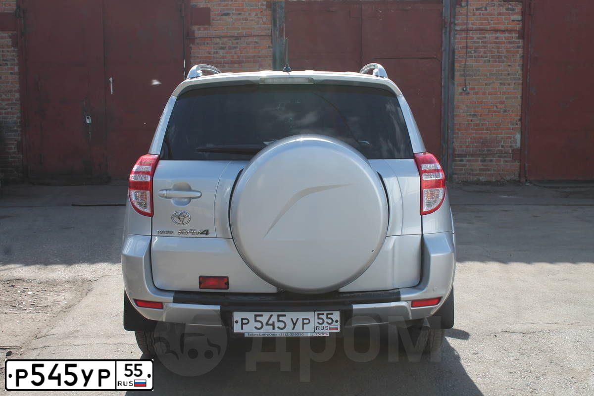 Фото автомобиля TOYOTA RAV4, 2011 — госномер Р545УР55. Цвет: Серебристый