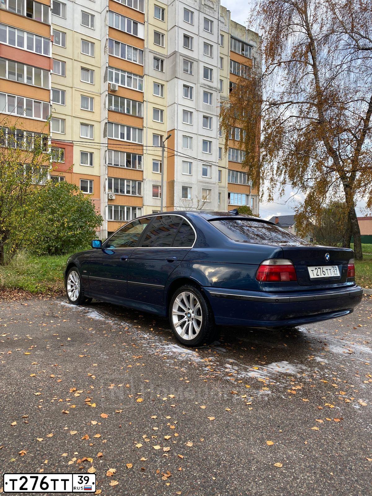 Фото автомобиля BMW SERIE 5, 1988 — госномер Т276ТТ39. Цвет: СЕРЫЙ