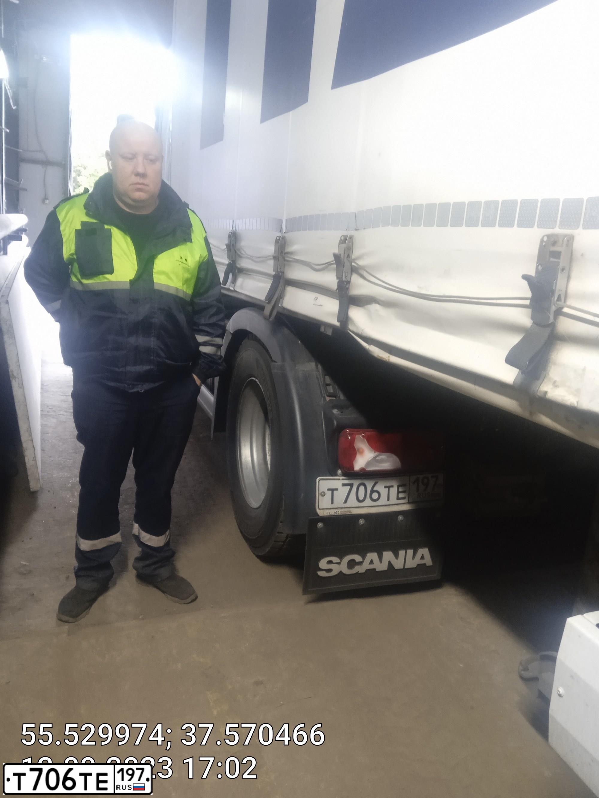 Фото автомобиля SCANIA SERIE P /4X2/, 2011 — госномер Т706ТЕ197. Цвет: БЕЛЫЙ