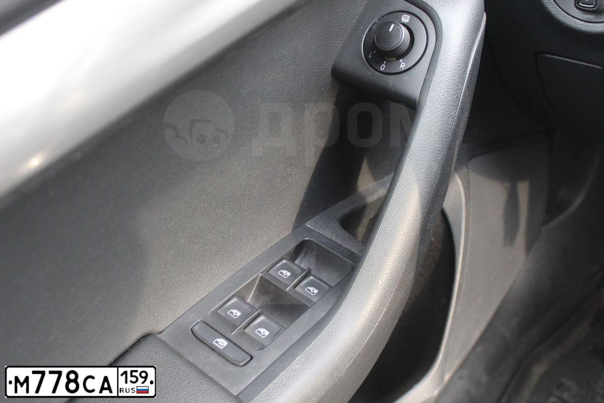 Фото автомобиля SKODA OCTAVIA, 2019 — госномер С744АТ159. Цвет: ЧЕРНЫЙ