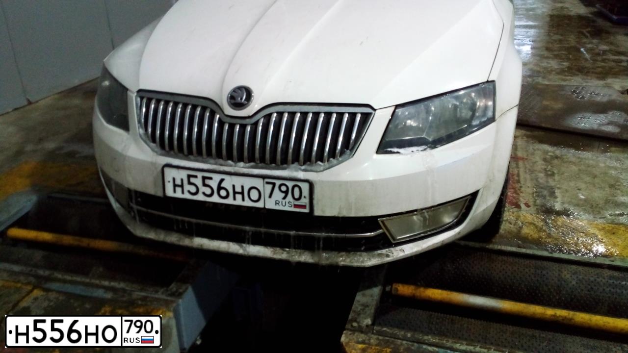 Фото автомобиля SKODA OCTAVIA, 2016 — госномер М521АС797. Цвет: БЕЛЫЙ