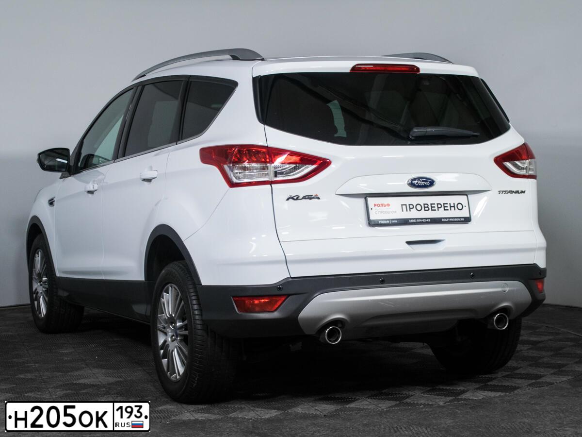 Фото автомобиля FORD KUGA, 2016 — госномер К482ЕС977. Цвет: Белый