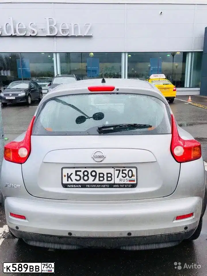 Фото автомобиля NISSAN JUKE, 2014 — госномер В157НВ06. Цвет: СЕРЫЙ