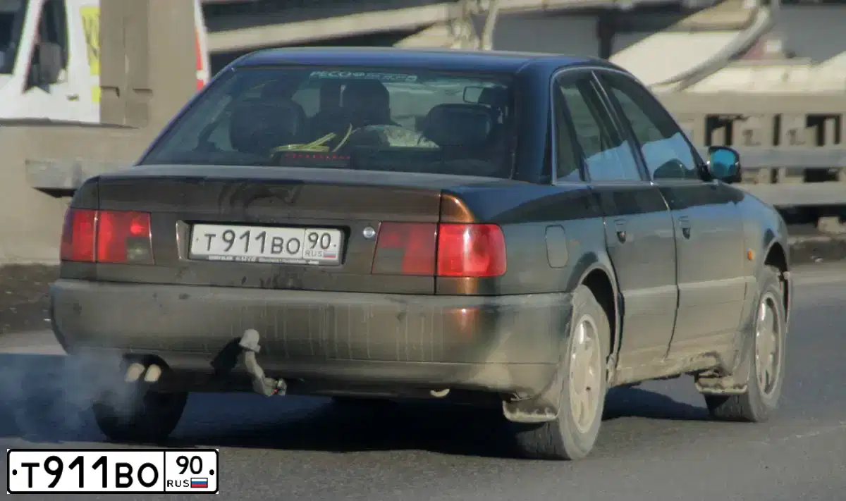 Фото автомобиля AUDI A6, 1996 — госномер Т911ВО90. Цвет: ЗЕЛЕНЫЙ
