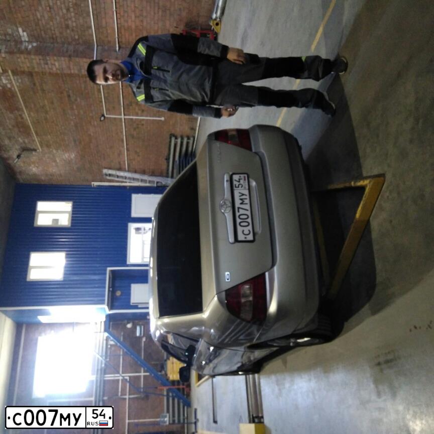 Фото автомобиля TOYOTA COROLLA, 2000 — госномер С007МУ54