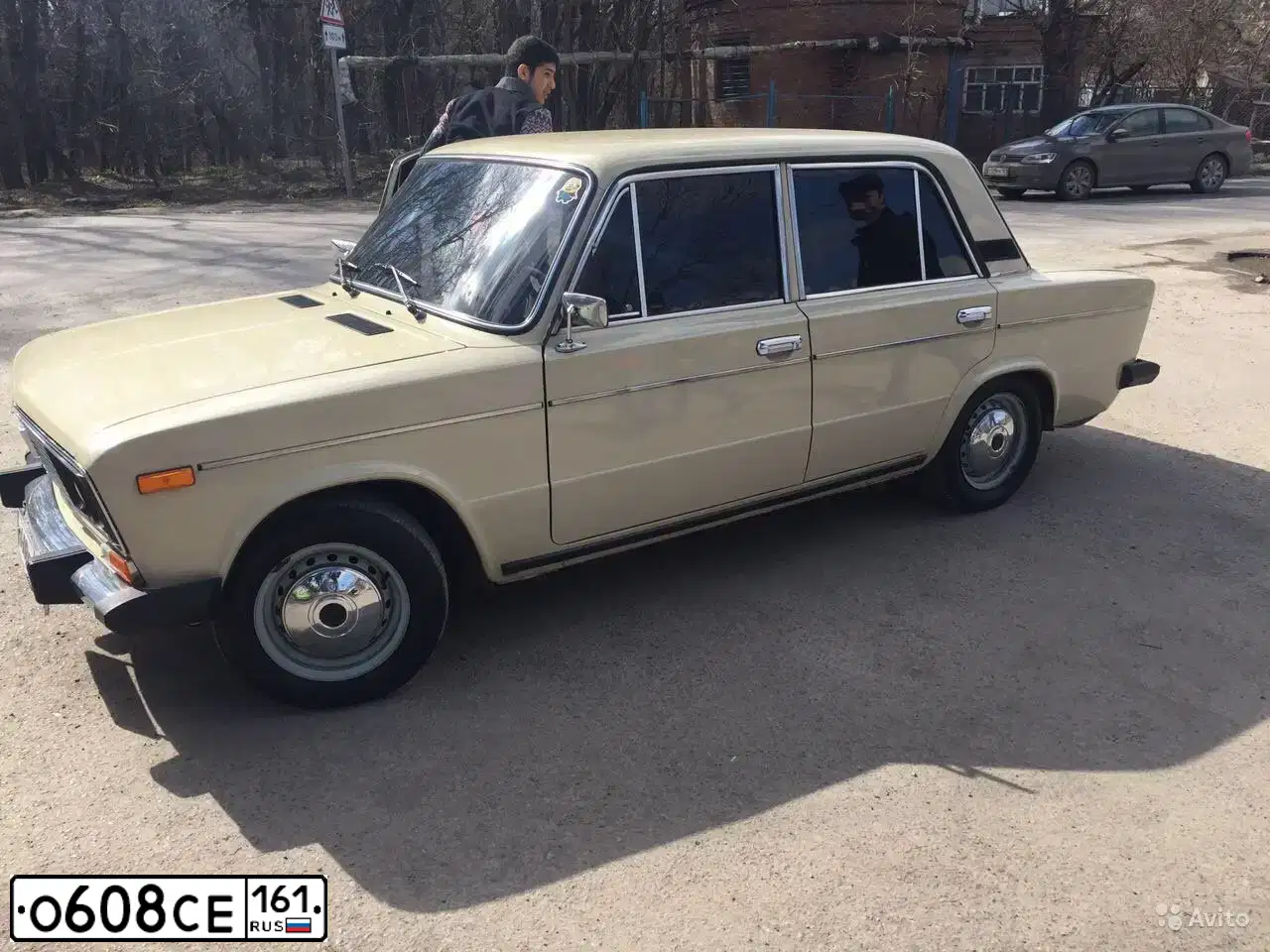 Фото автомобиля LADA 2106, 1990 — госномер О608СЕ161. Цвет: БЕЖЕВЫЙ