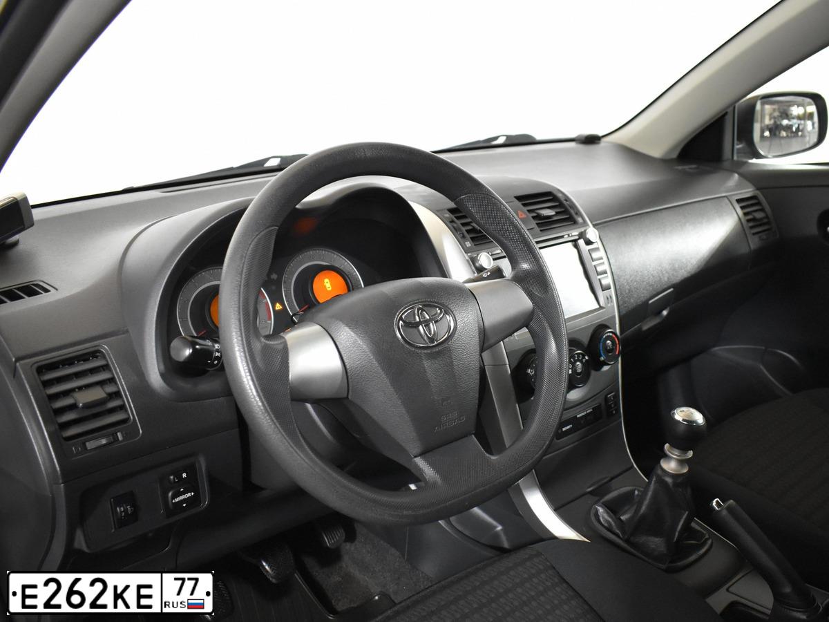 Фото автомобиля TOYOTA COROLLA, 2012 — госномер Х599МТ142. Цвет: СЕРЫЙ СВЕТЛЫЙ