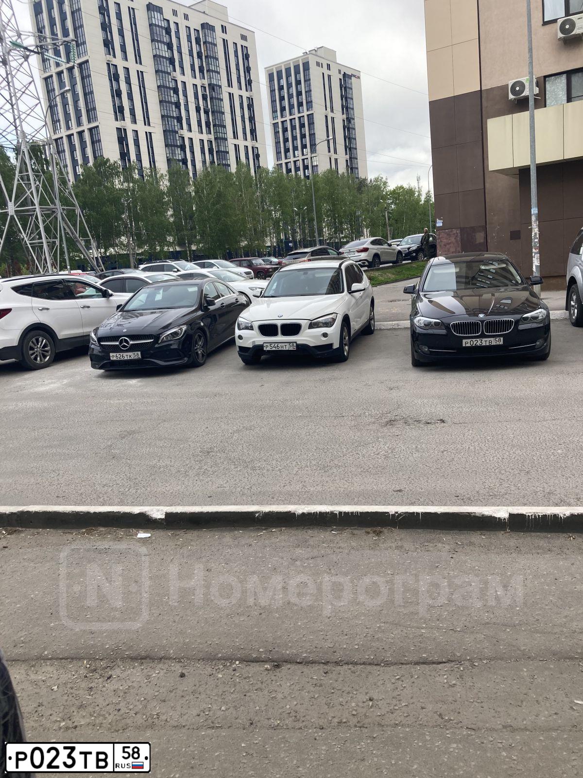 Фото автомобиля BMW SERIE 5, 2011 — госномер Р023ТВ58. Цвет: ЧЕРНЫЙ