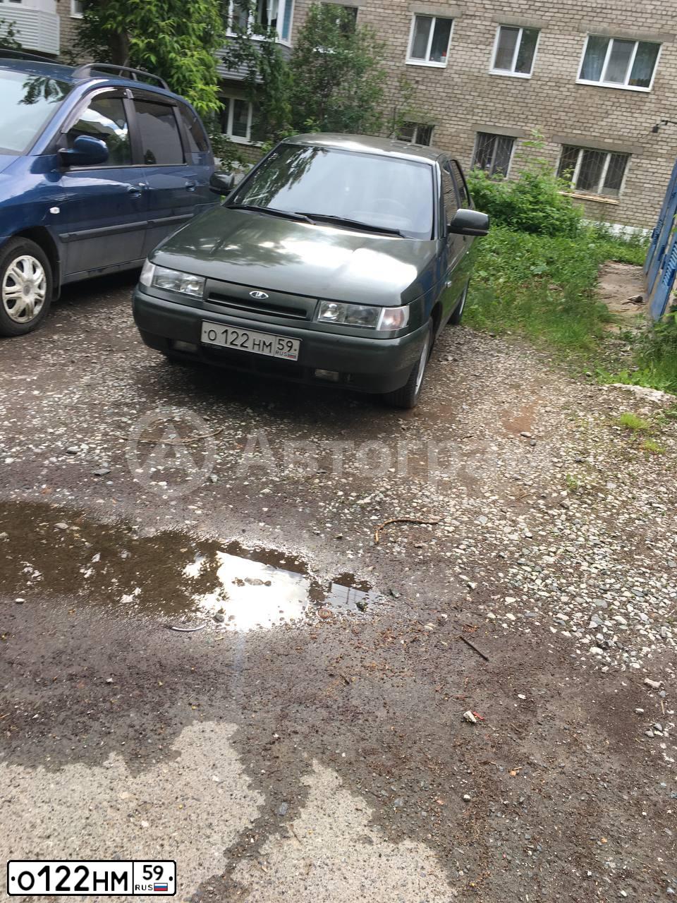 Фото автомобиля LADA 2112 LADA, 2004 — госномер О122НМ59. Цвет: ЗОЛОТИСТЫЙ ТЕМНО-ЗЕЛЕНЫЙ