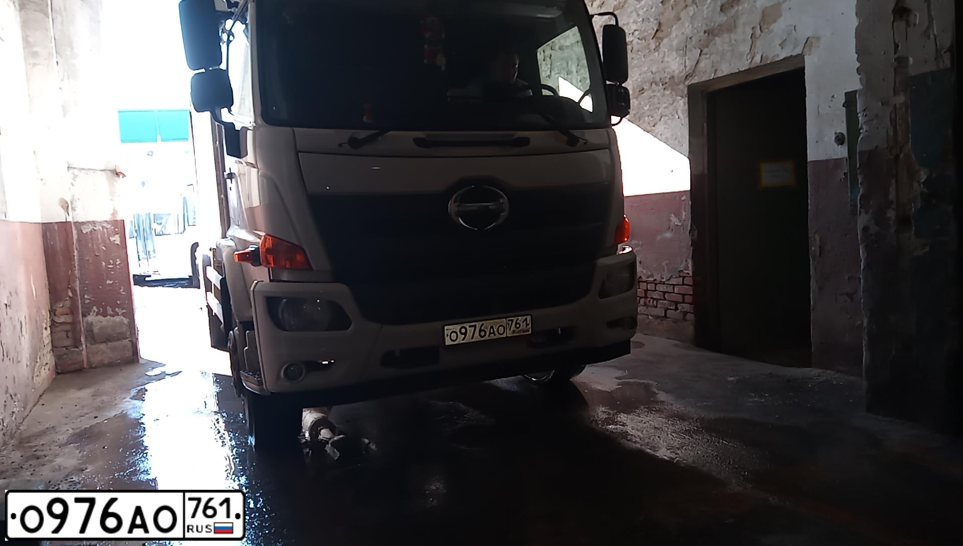 Фото автомобиля МУСОРОВОЗ 4389 СЕ, 2019 — госномер Н628НР797. Цвет: Белый