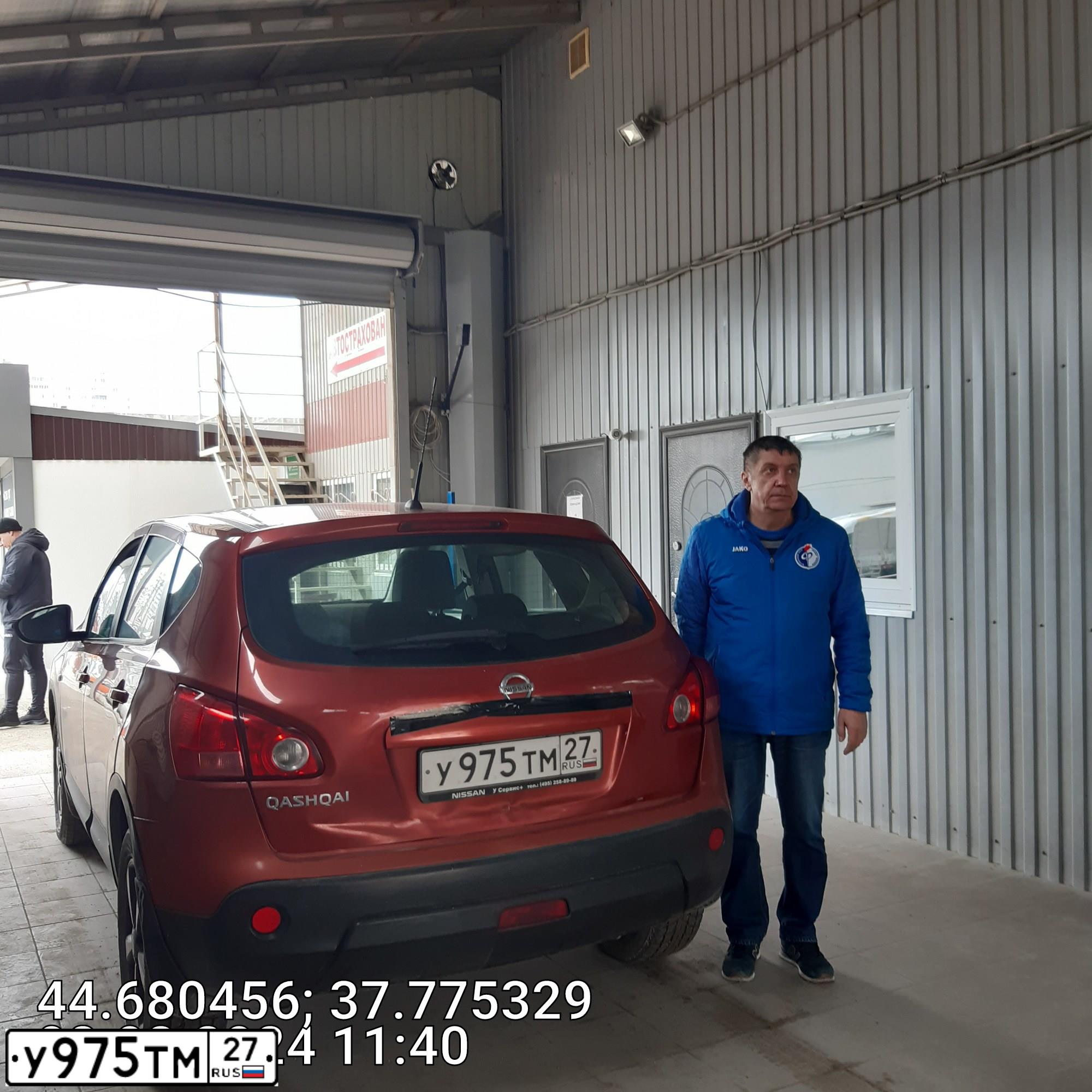 Фото автомобиля NISSAN QASHQAI, 2008 — госномер У975ТМ27. Цвет: КРАСНЫЙ ТЕМНЫЙ