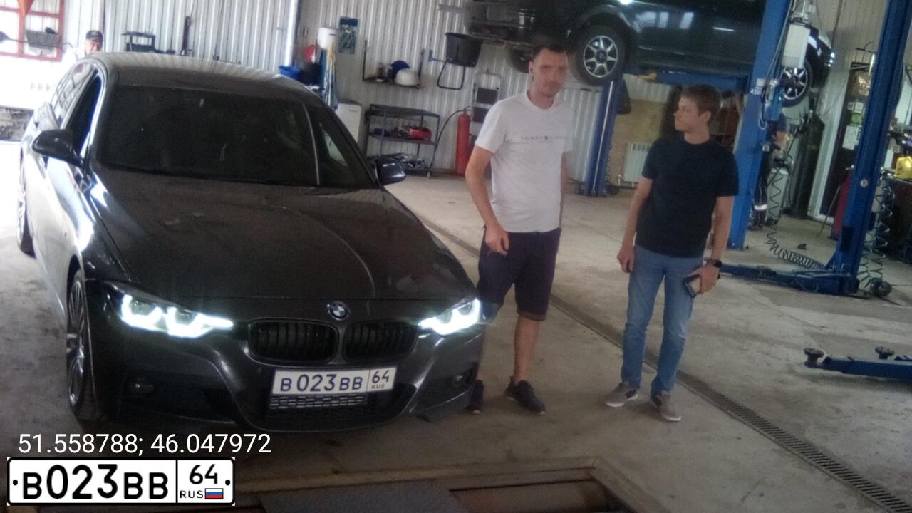 Фото автомобиля LADA 2114 SAMARA, 2012 — госномер В023ВВ64. Цвет: СИНЕ-ЧЕРНЫЙ
