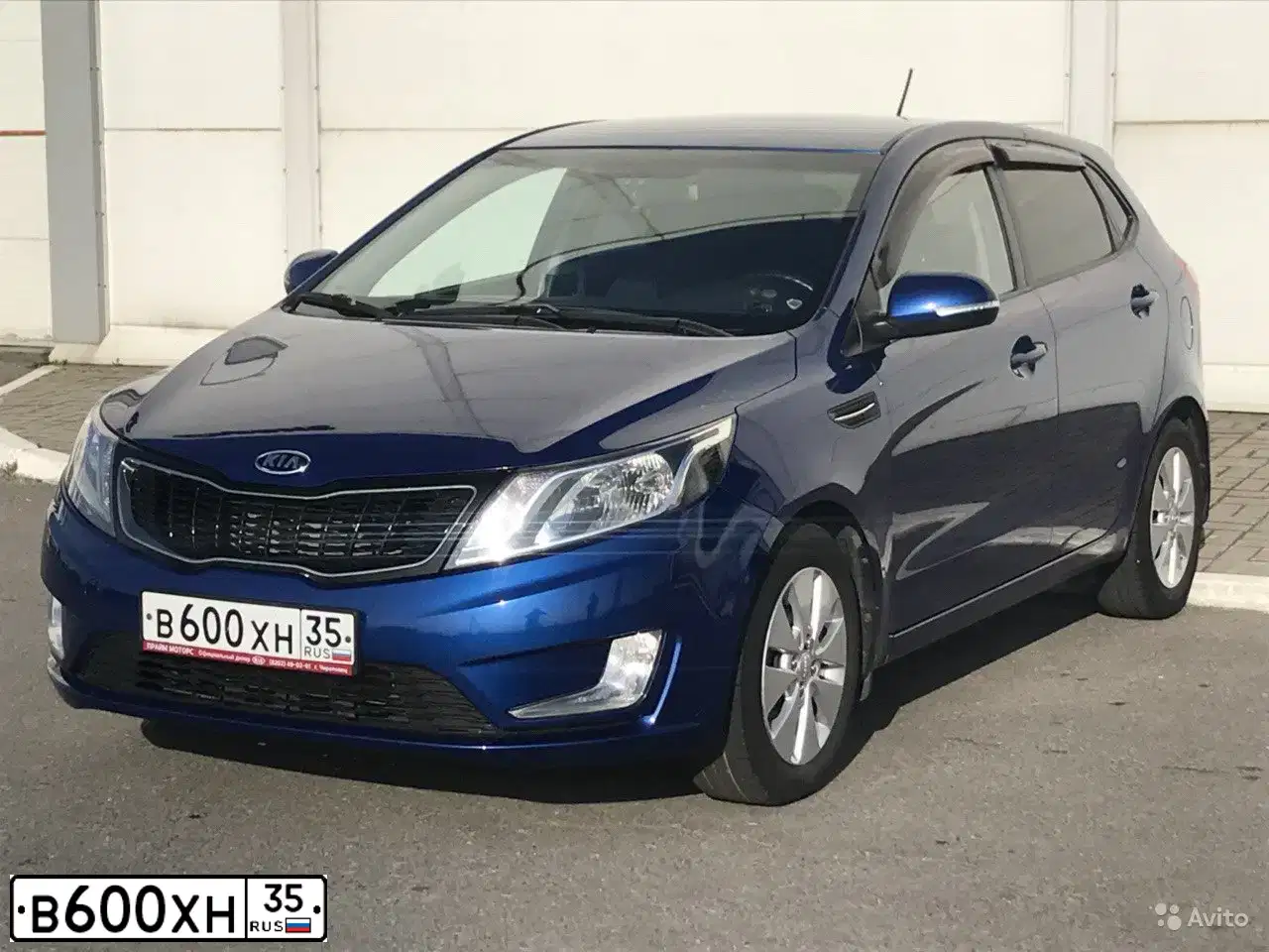 Фото автомобиля KIA RIO, 2012 — госномер В600ХН35. Цвет: СИНИЙ