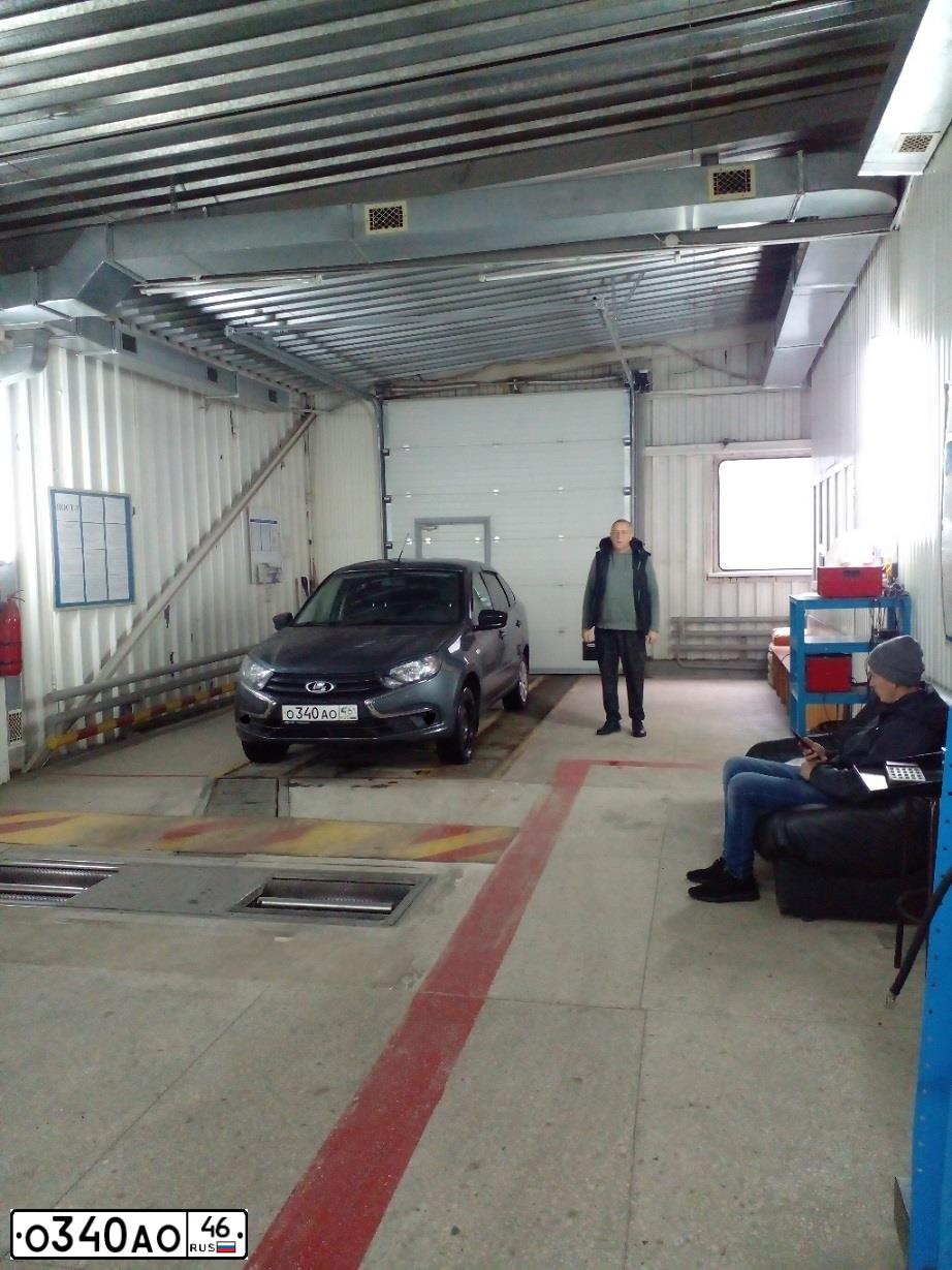Фото автомобиля LADA GRANTA, 2019 — госномер Р037НА46. Цвет: СЕРЕБРИСТО-ТЕМНО-СЕРЫЙ