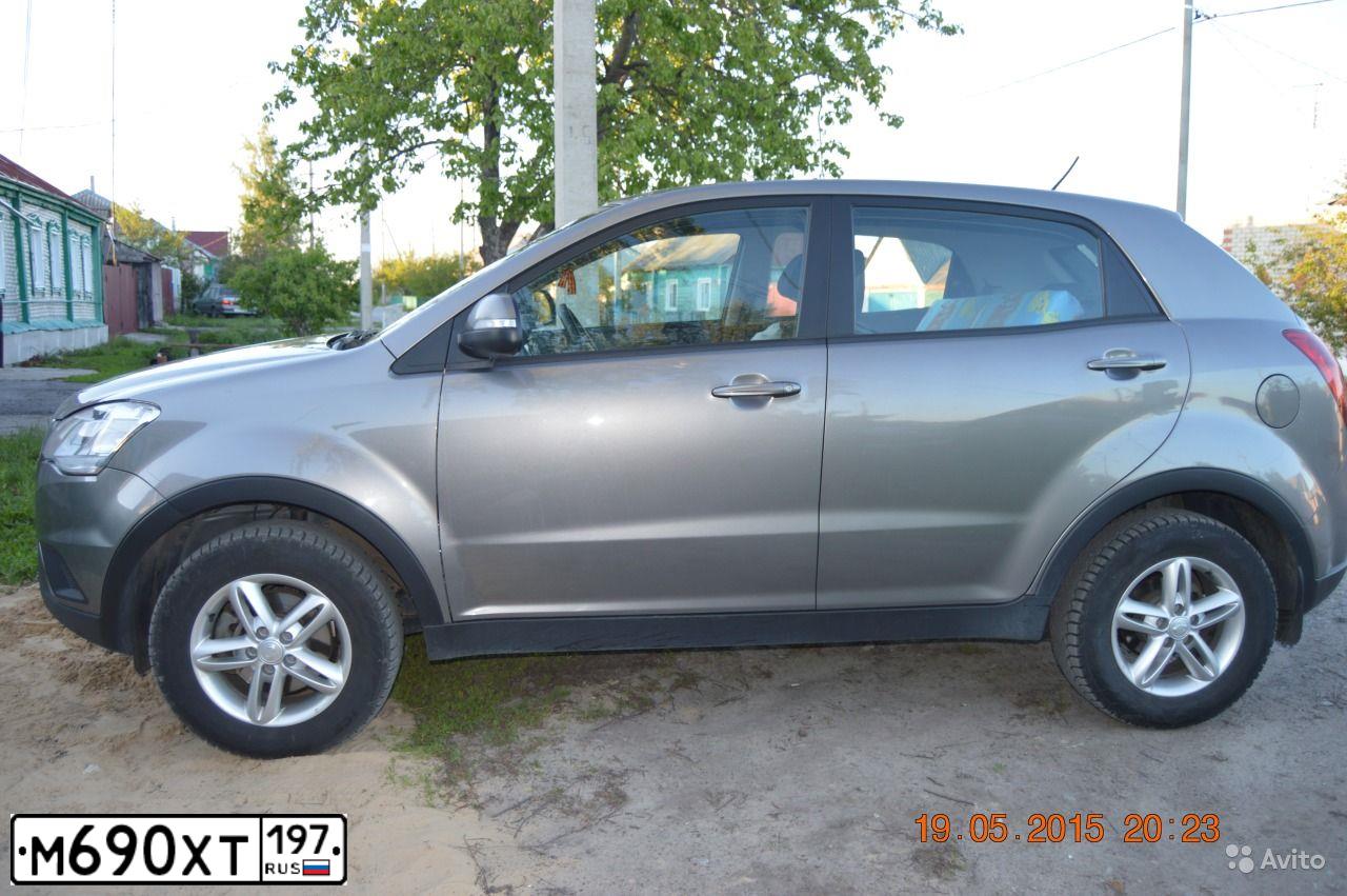 Фото автомобиля DAEWOO NEXIA, 2008 — госномер М690ХТ197. Цвет: ВИШНЕВЫЙ