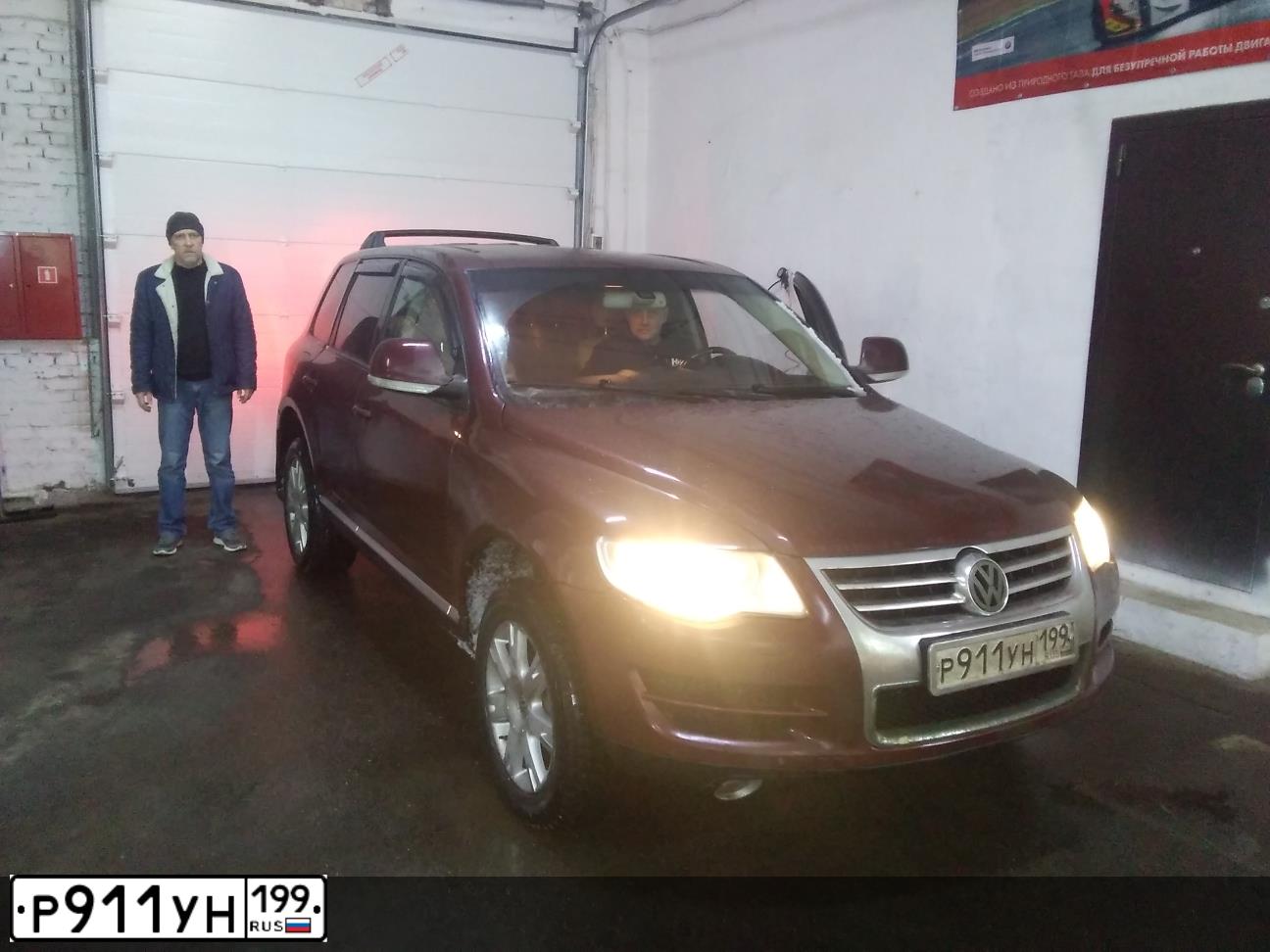 Фото автомобиля VOLKSWAGEN TOUAREG, 2007 — госномер К360ЕО180