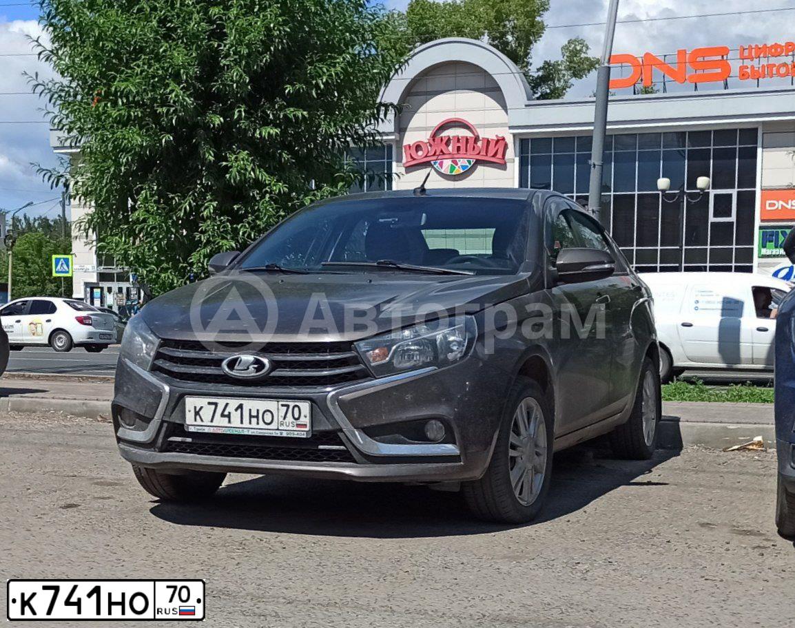 Фото автомобиля LADA VESTA, 2016 — госномер К741НО70. Цвет: Коричневый
