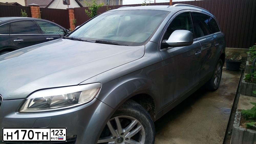 Фото автомобиля AUDI Q7, 2006 — госномер Н170ТН123. Цвет: СЕРЫЙ