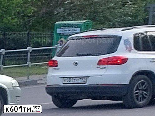 Фото автомобиля VOLKSWAGEN TIGUAN, 2012 — госномер К601ТМ197. Цвет: БЕЛЫЙ