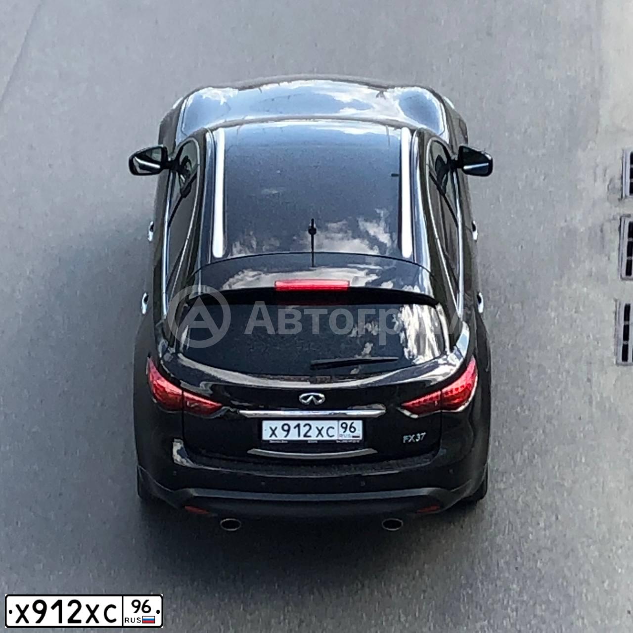 Фото автомобиля INFINITI QX70 /FX/, 2013 — госномер Х912ХС96. Цвет: ЧЕРНЫЙ