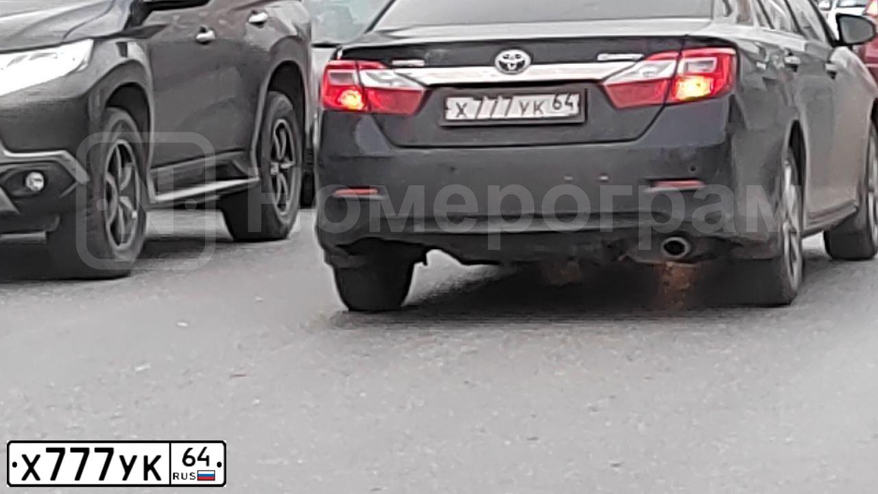 Фото автомобиля TOYOTA CAMRY, 2013 — госномер С141СС64. Цвет: ЧЕРНЫЙ